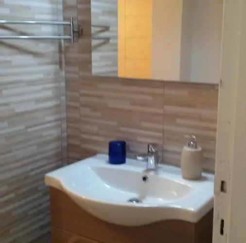 Bed & Breakfast Mirto E Mare 3*